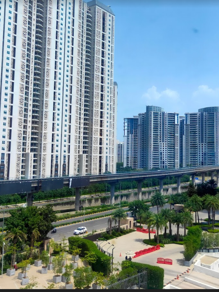 Room for rent near rapid metro